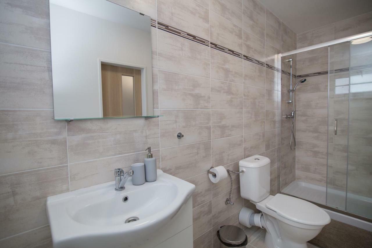 Apartman Petra Hostka  ภายนอก รูปภาพ