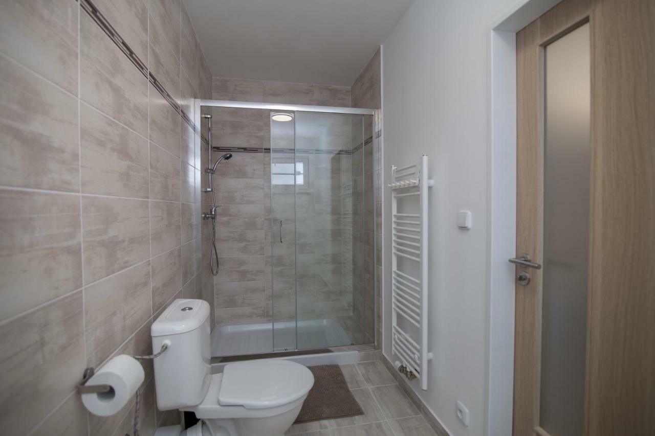 Apartman Petra Hostka  ภายนอก รูปภาพ